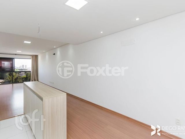 Apartamento com 94m², 2 dormitórios, 1 suíte, 2 vagas, Cristo Redentor em Porto Alegre