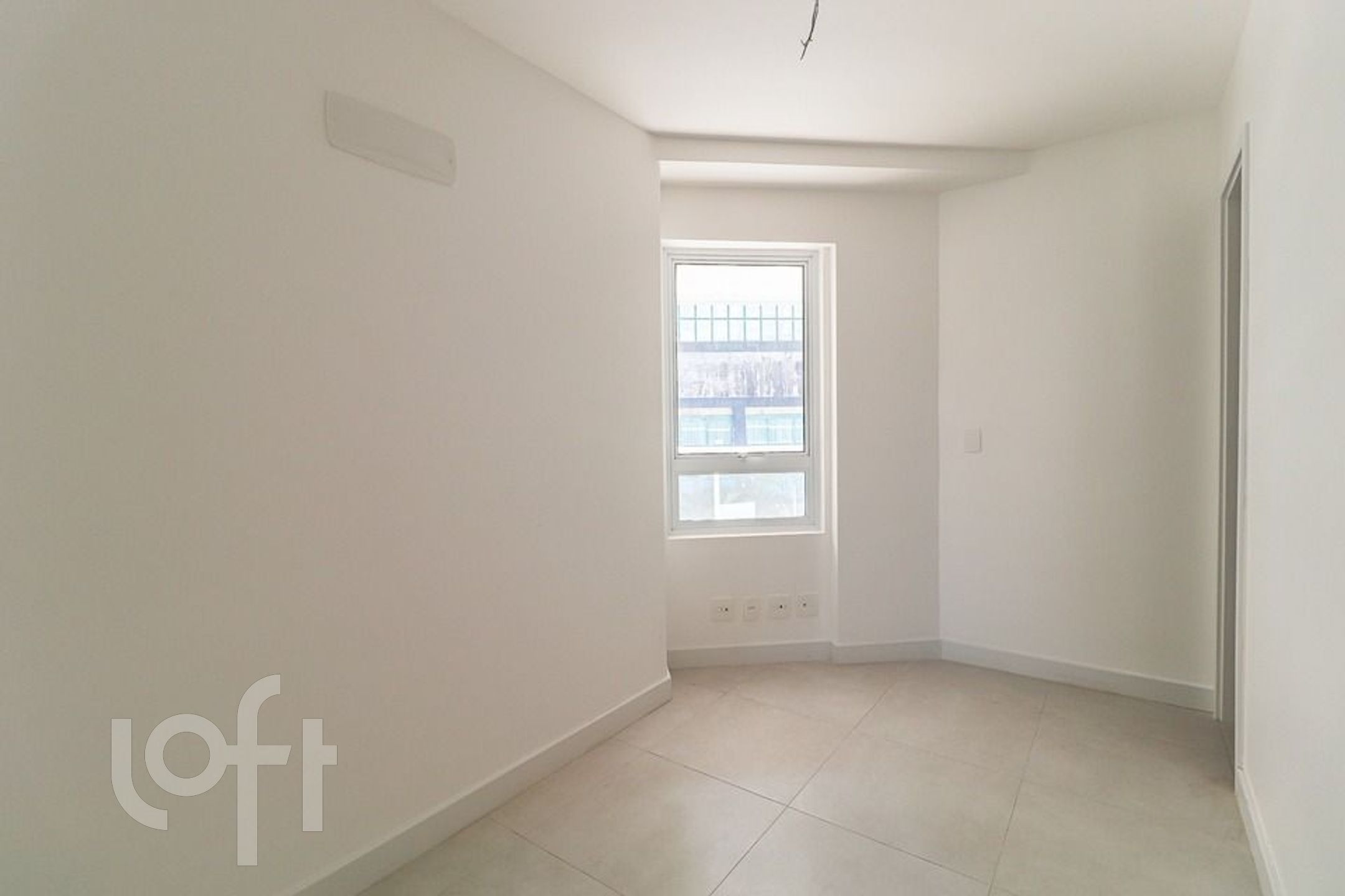 Apartamento à venda com 4 quartos, 179m² - Foto 17