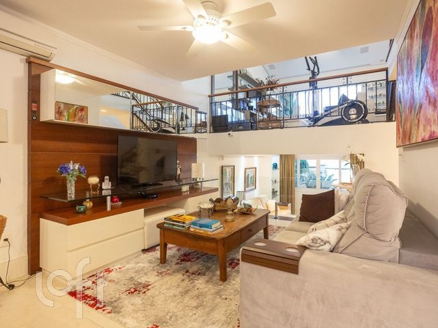 Casa com 189m², 3 dormitórios, 2 suítes, 3 vagas, Chácara das Pedras em Porto Alegre