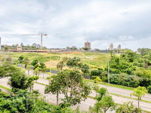 Apartamento com 115m², 3 dormitórios, 3 suítes, 2 vagas, Petrópolis em Porto Alegre