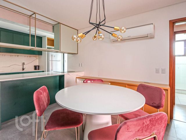 Apartamento com 70m², 2 dormitórios, 1 suíte, 2 vagas, Rio Branco em Porto Alegre