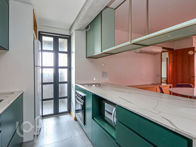 Apartamento com 70m², 2 dormitórios, 1 suíte, 2 vagas, Rio Branco em Porto Alegre