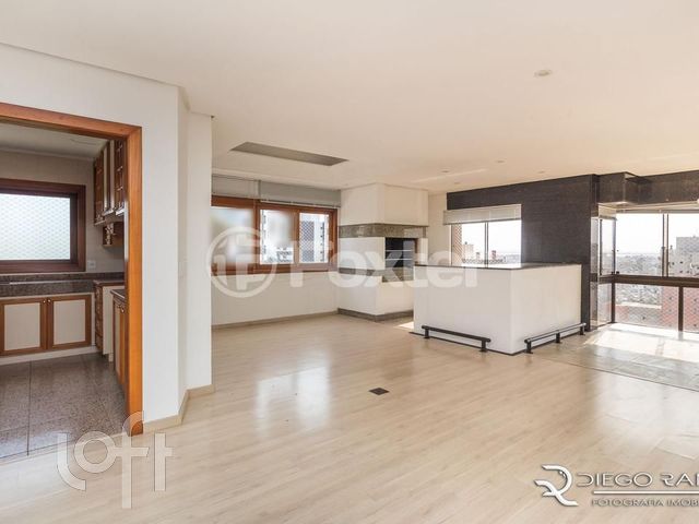 Apartamento com 274m², 4 dormitórios, 4 suítes, 3 vagas, Rio Branco em Porto Alegre