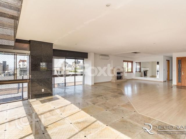 Apartamento com 274m², 4 dormitórios, 4 suítes, 3 vagas, Rio Branco em Porto Alegre