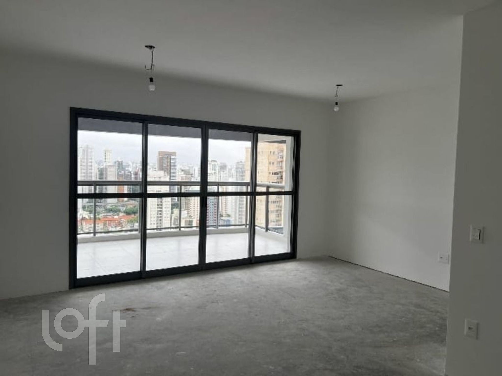 Apartamento à venda com 2 quartos, 81m² - Foto 1