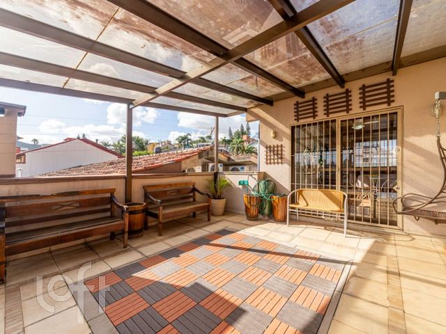 Casa com 500m², 5 dormitórios, 3 suítes, 3 vagas, Chácara das Pedras em Porto Alegre