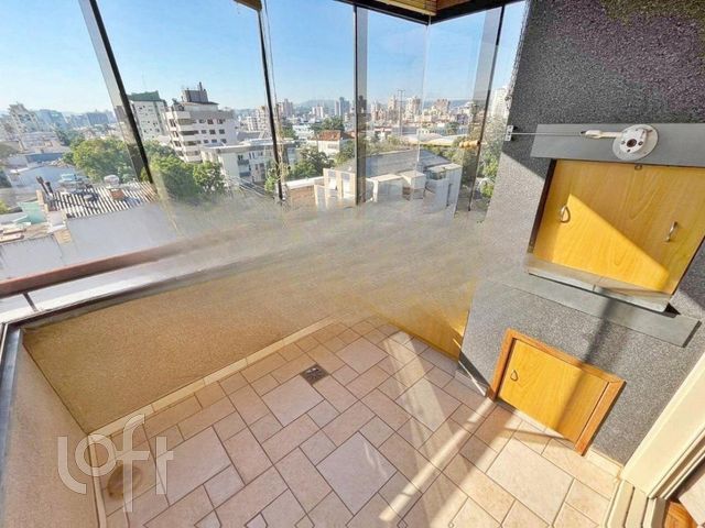 Apartamento com 64m², 2 dormitórios, 1 suíte, 1 vaga, Menino Deus em Porto Alegre