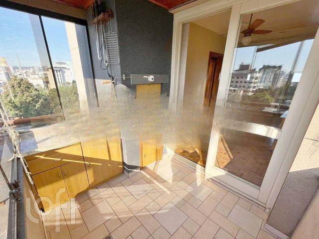 Apartamento com 64m², 2 dormitórios, 1 suíte, 1 vaga, Menino Deus em Porto Alegre