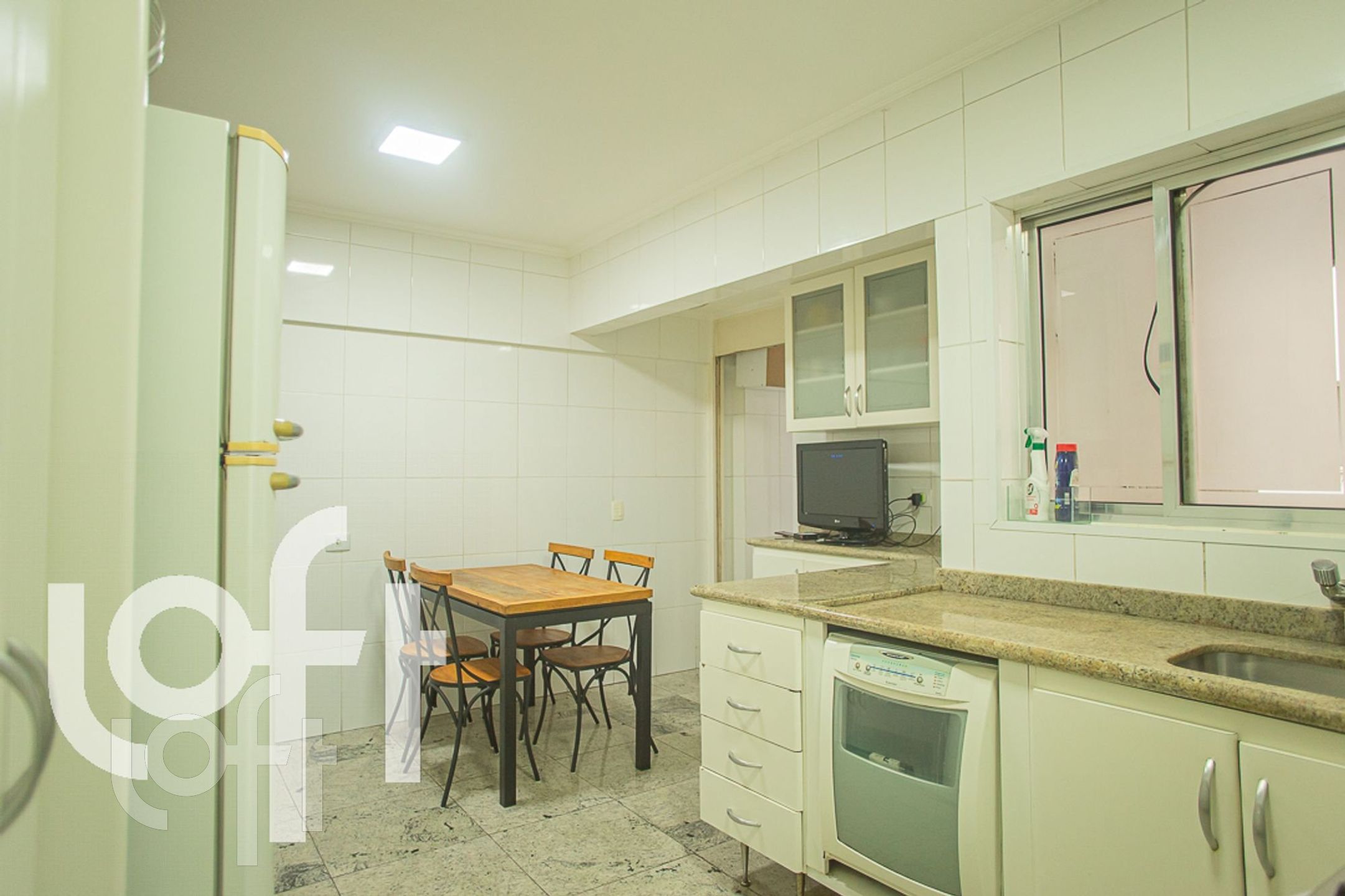 Apartamento à venda com 3 quartos, 135m² - Foto 30