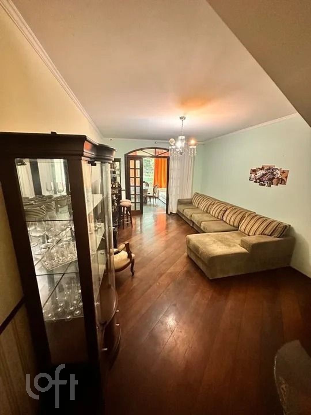 Casa à venda com 3 quartos, 200m² - Foto 1