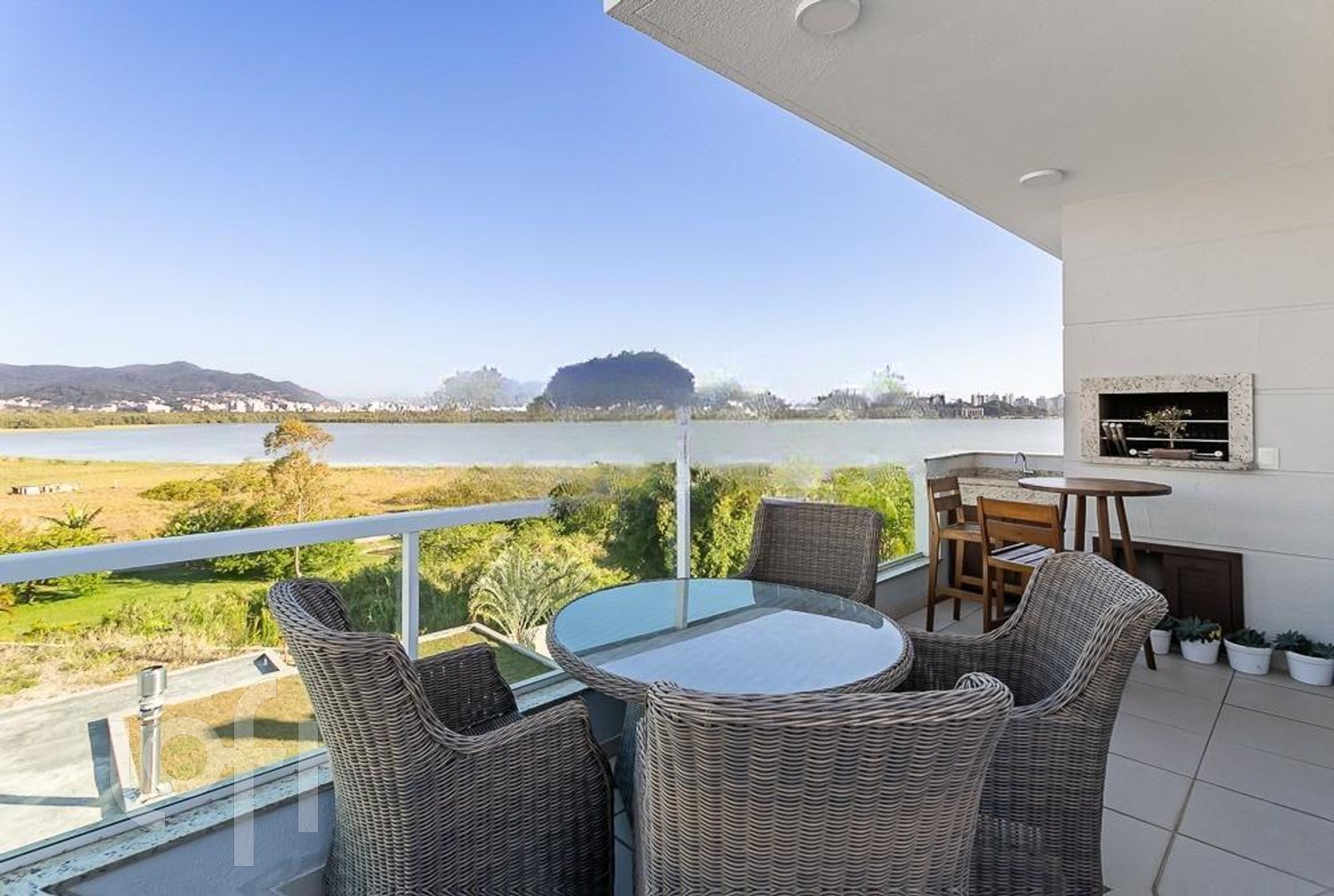 Apartamentos com 174m², 3 quartos, 1 suíte, 3 garagens, no bairro João Paulo em Florianópolis