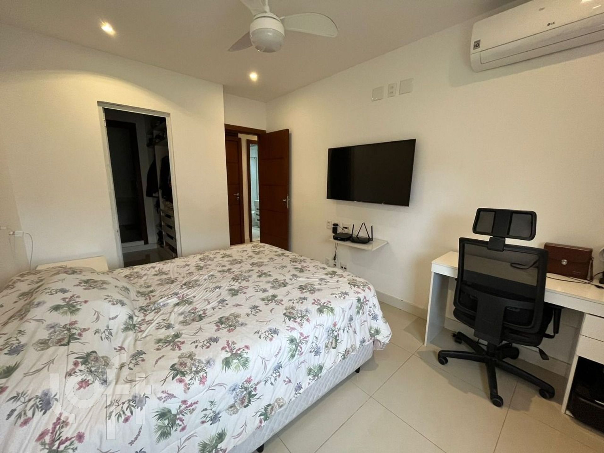 Apartamento à venda com 3 quartos, 232m² - Foto 18