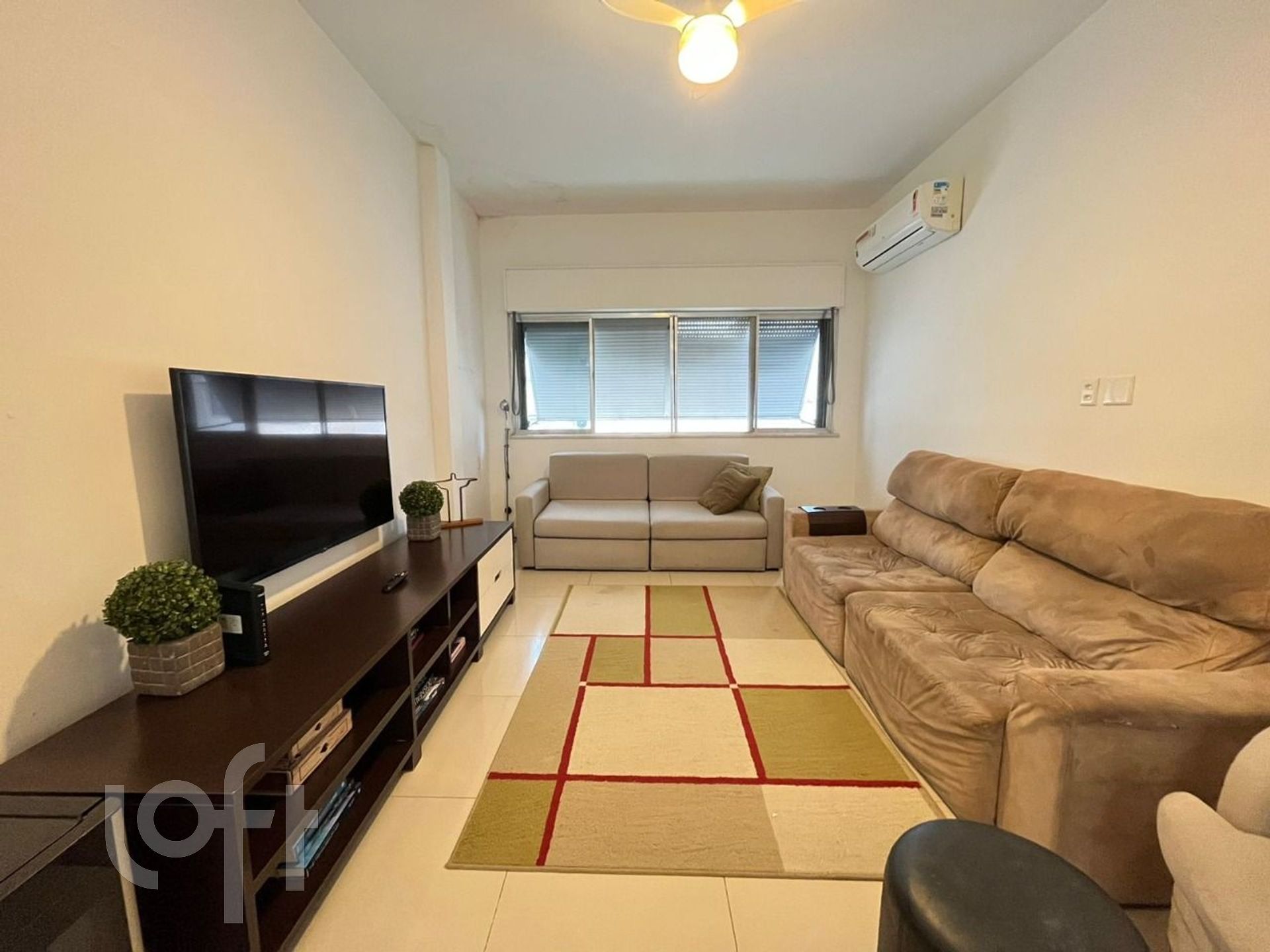 Apartamento à venda com 3 quartos, 232m² - Foto 2