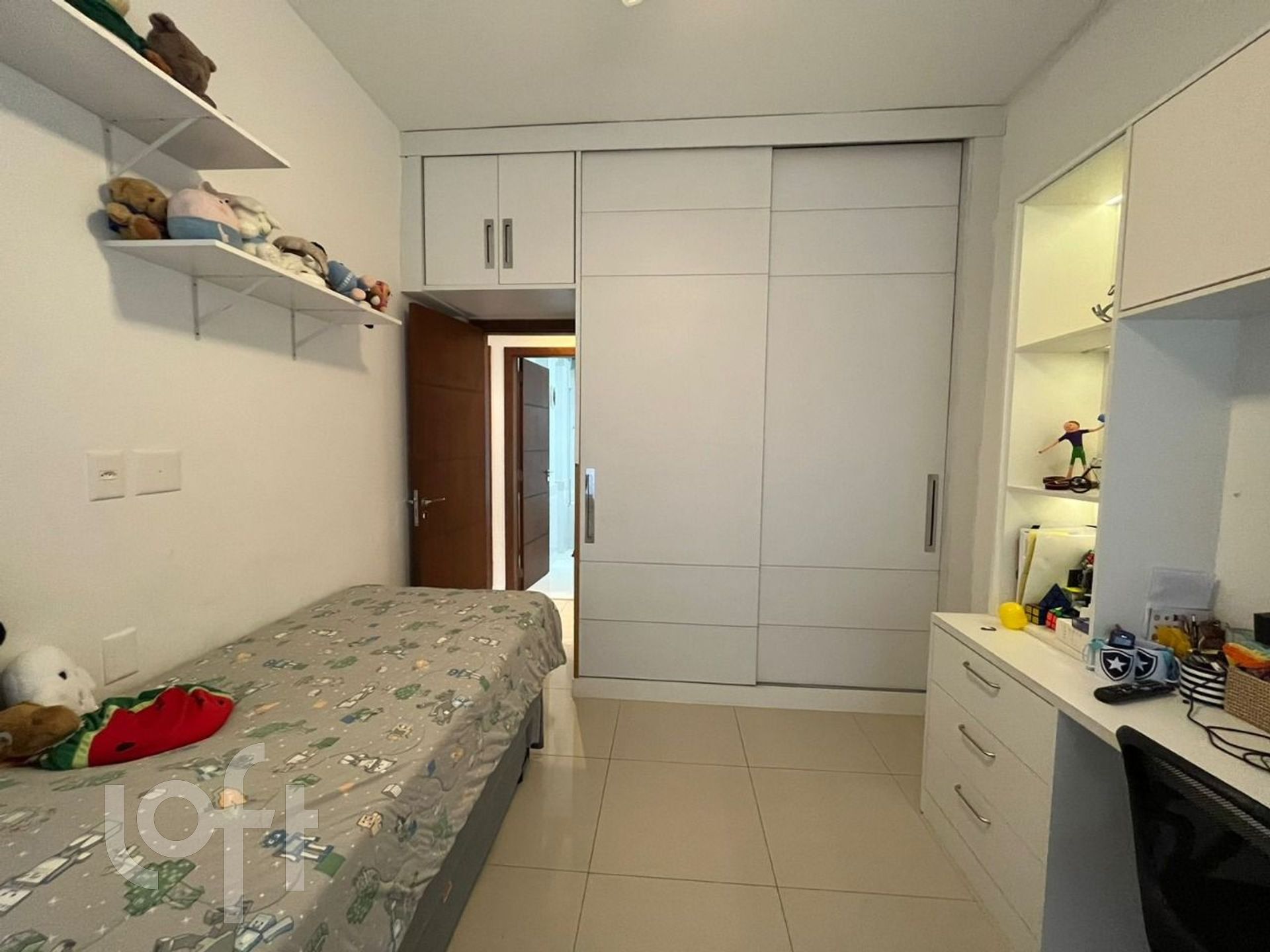 Apartamento à venda com 3 quartos, 232m² - Foto 11