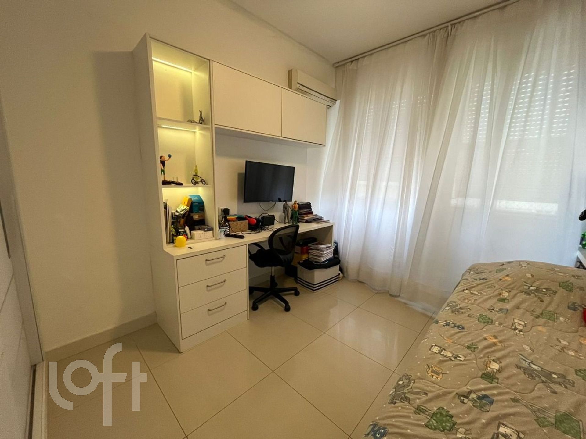 Apartamento à venda com 3 quartos, 232m² - Foto 13