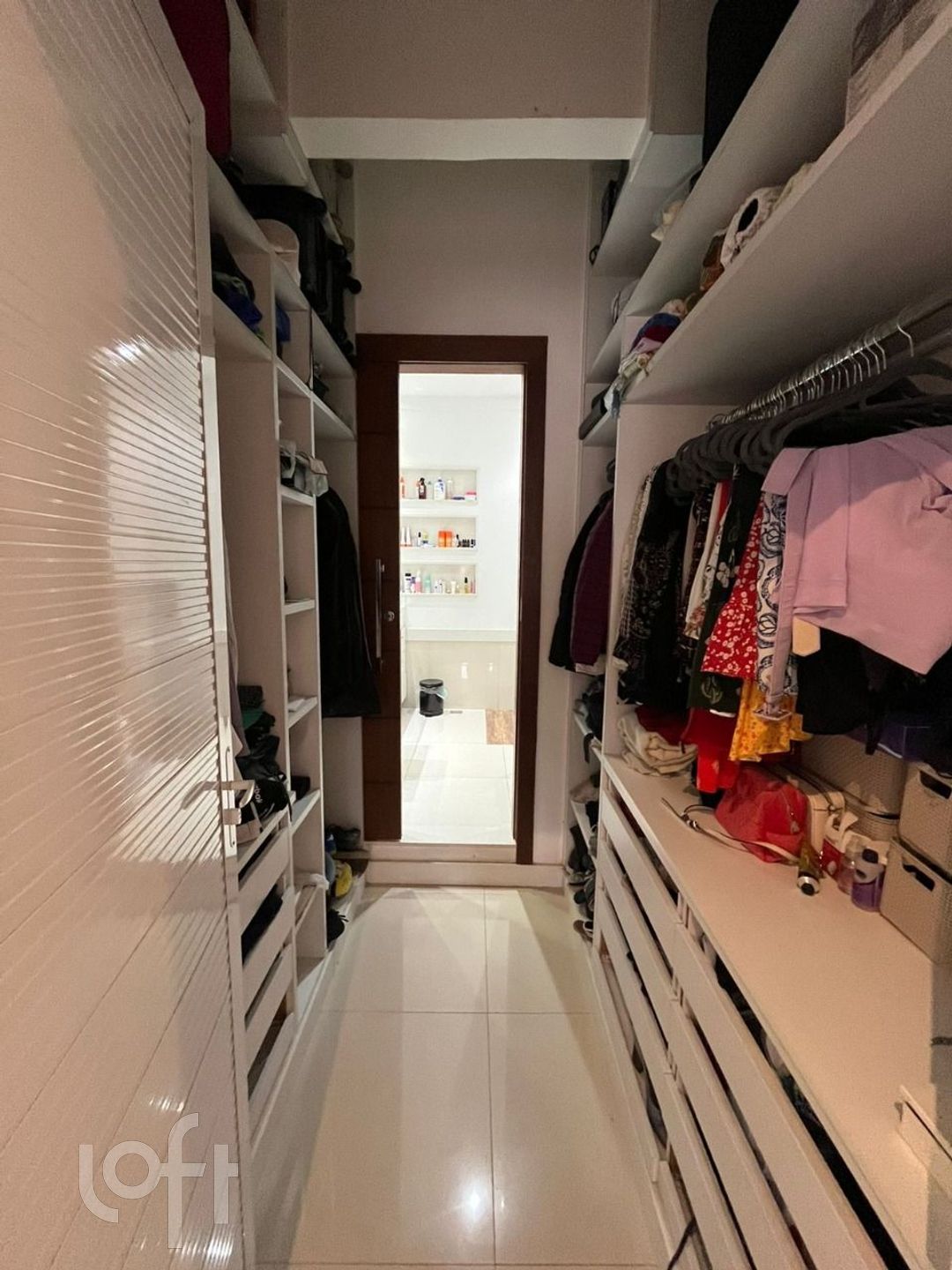 Apartamento à venda com 3 quartos, 232m² - Foto 19