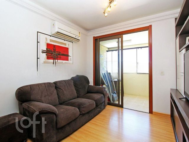 Apartamento com 90m², 3 dormitórios, 1 suíte, 2 vagas, Santana em Porto Alegre