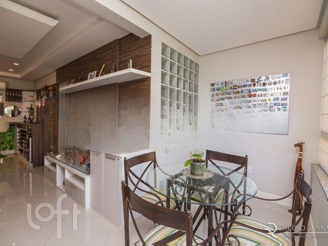 Apartamento com 174m², 3 dormitórios, 1 suíte, 2 vagas, Petrópolis em Porto Alegre