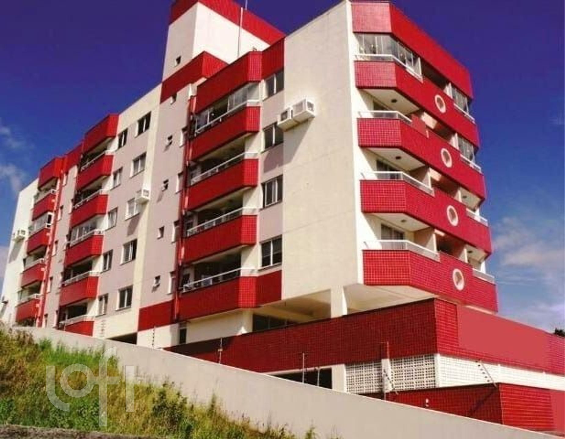 Apartamentos com 6439m², 2 quartos, 1 suíte, 1 garagem, no bairro Capoeiras em Florianópolis