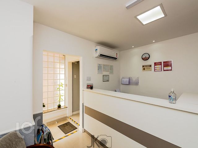 Casa com 300m², 1 dormitório, Rio Branco em Porto Alegre