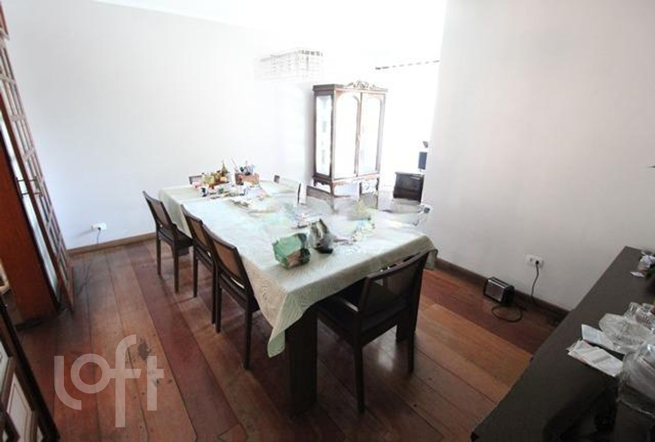 Casa à venda com 4 quartos, 330m² - Foto 35