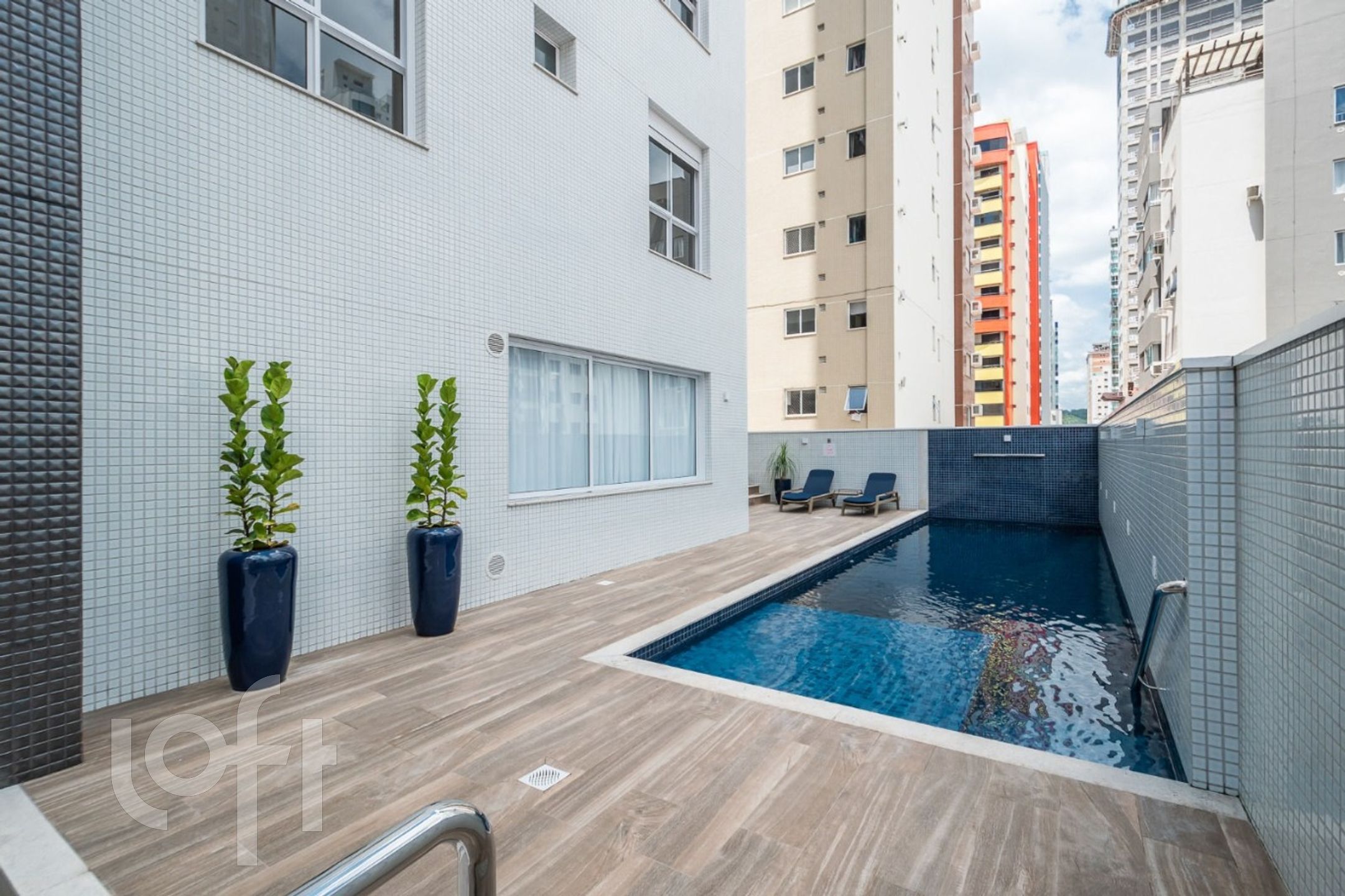 Apartamentos com 214m², 4 quartos, 4 suítes, 3 garagens, no bairro Centro em Balneário Camboriú