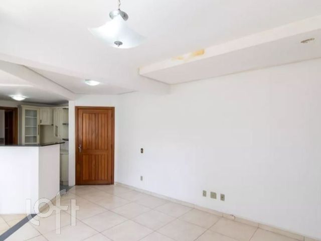 Apartamento com 71m², 2 dormitórios, 2 vagas, Menino Deus em Porto Alegre