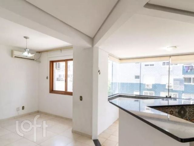 Apartamento com 71m², 2 dormitórios, 2 vagas, Menino Deus em Porto Alegre