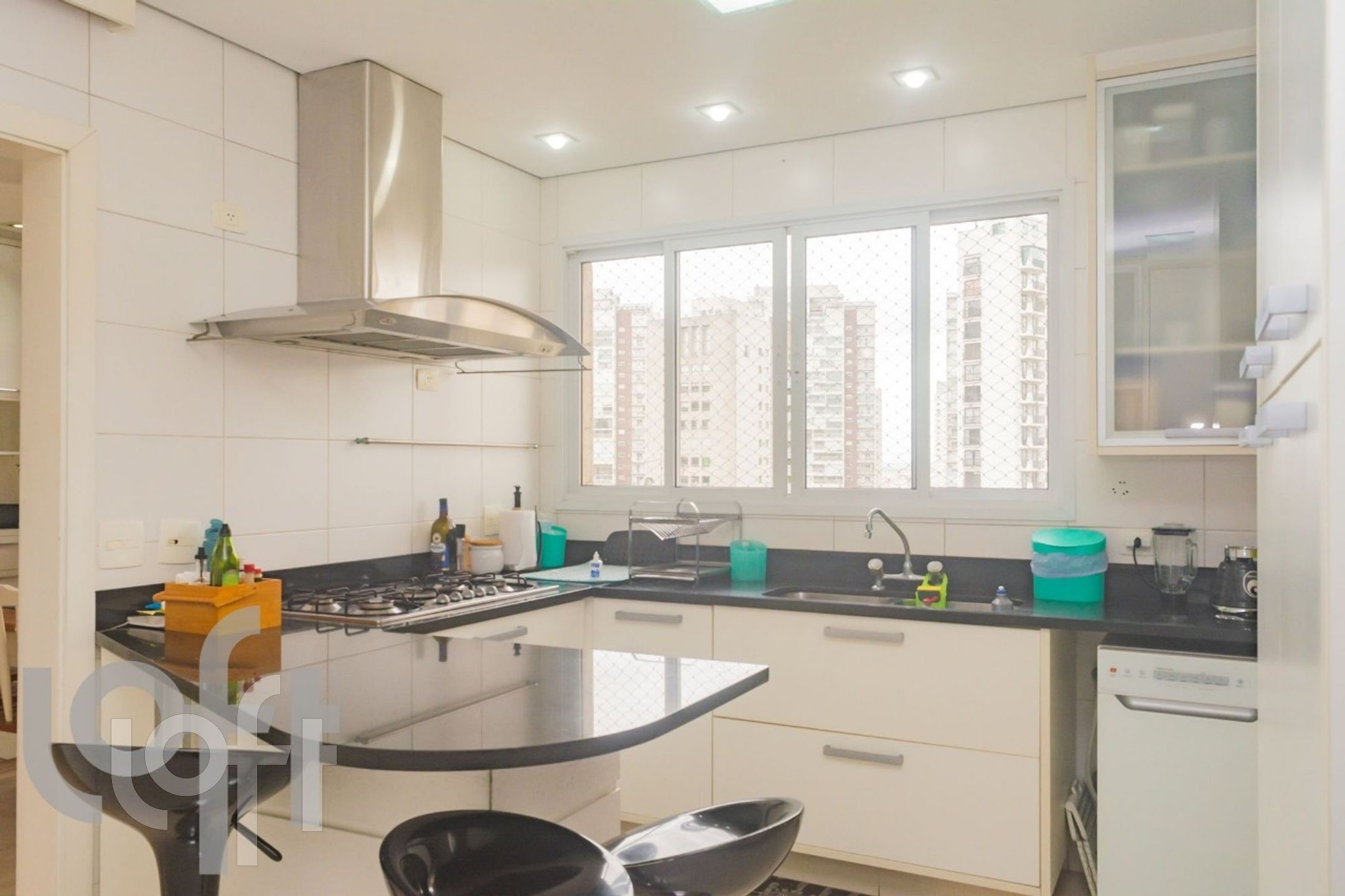 Apartamento à venda com 4 quartos, 235m² - Foto 31