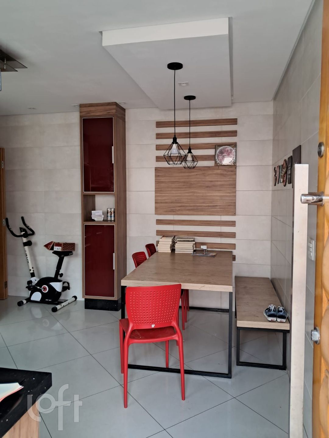 Casa à venda com 2 quartos, 130m² - Foto 1