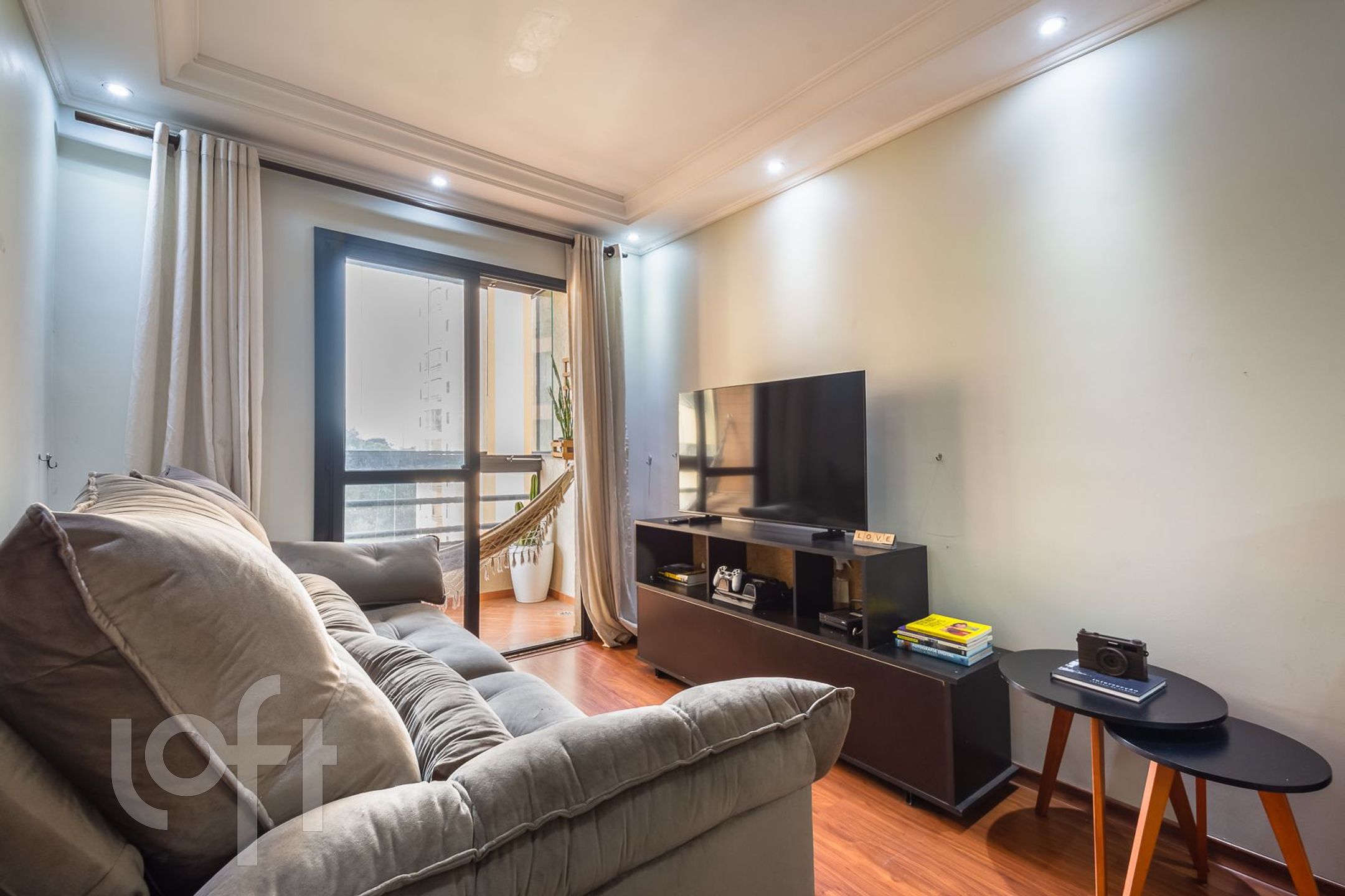 Apartamento à venda com 2 quartos, 66m² - Foto 2