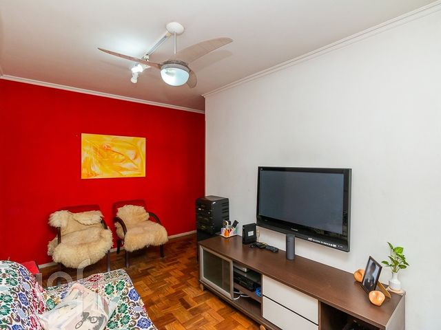 Apartamento com 80m², 3 dormitórios, 1 suíte, 1 vaga, Menino Deus em Porto Alegre