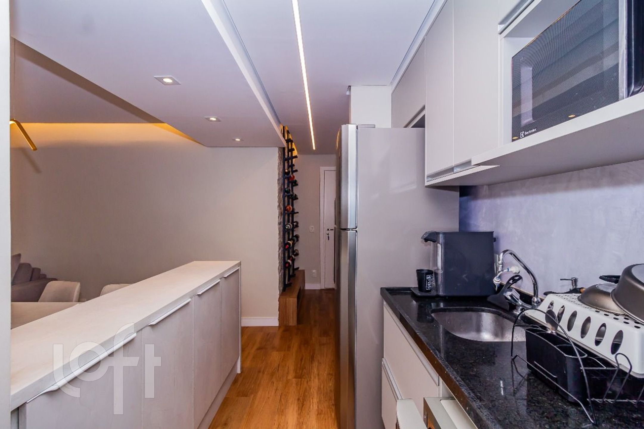 Apartamento à venda com 2 quartos, 62m² - Foto 17