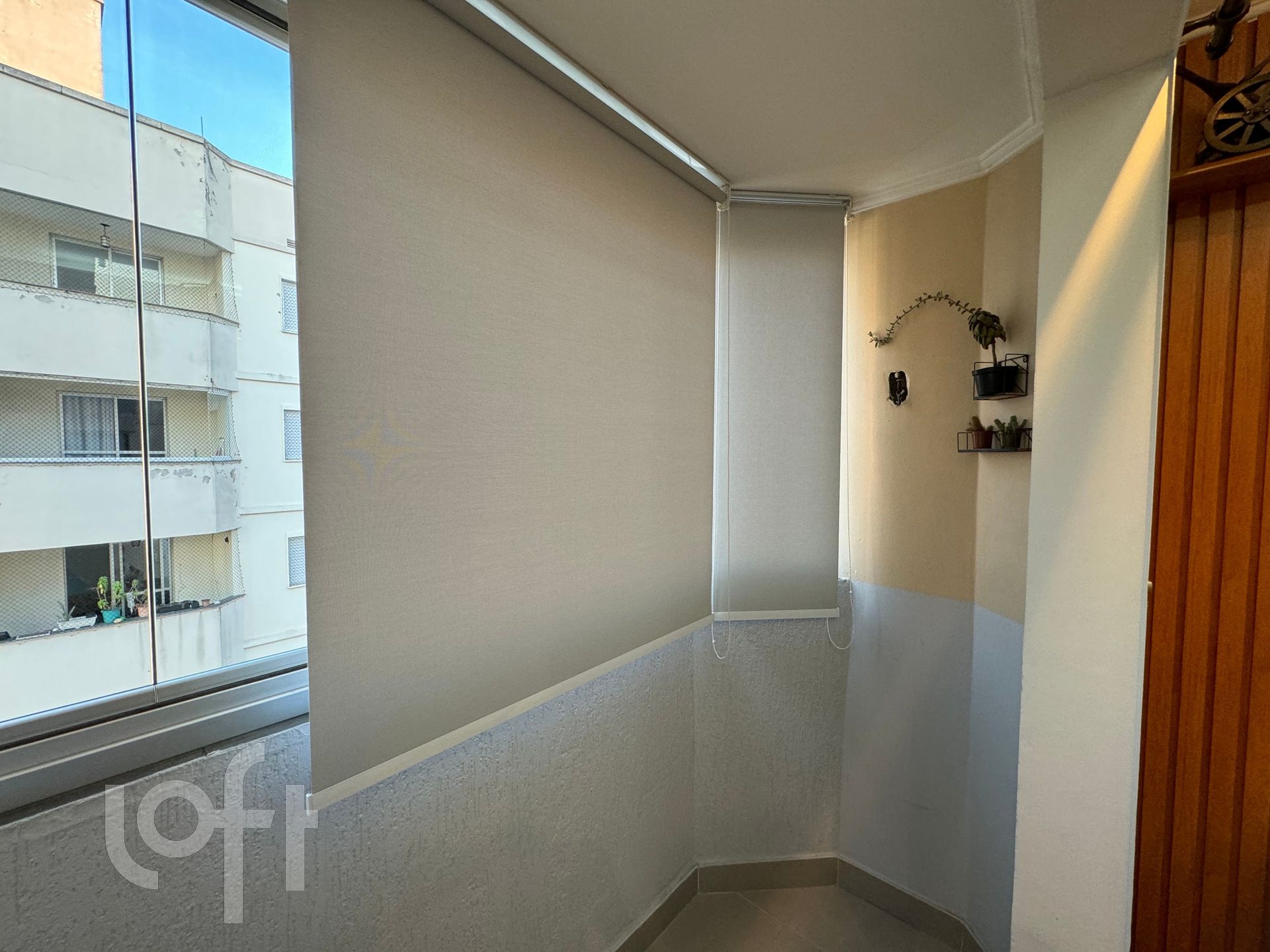 Apartamento à venda com 2 quartos, 64m² - Foto 3