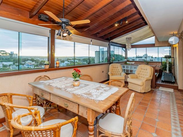 Apartamento com 126m², 2 dormitórios, 1 vaga, Cristo Redentor em Porto Alegre