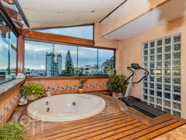 Apartamento com 126m², 2 dormitórios, 1 vaga, Cristo Redentor em Porto Alegre