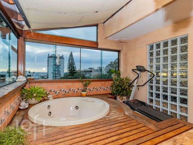 Apartamento com 126m², 2 dormitórios, 1 vaga, Cristo Redentor em Porto Alegre