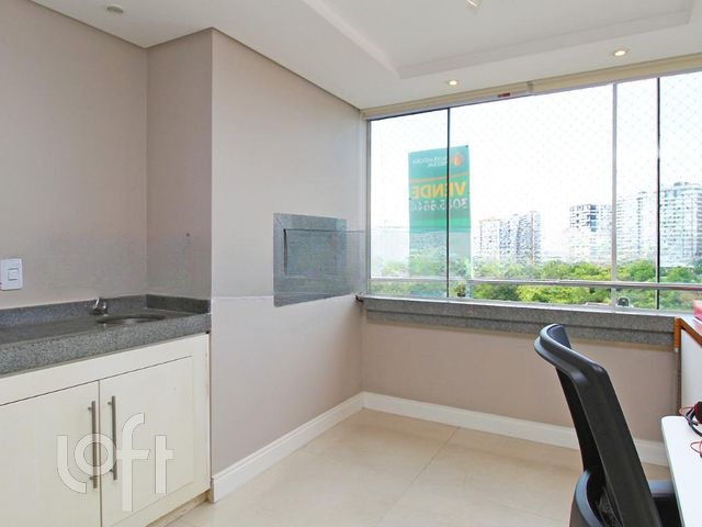 Apartamento com 113m², 3 dormitórios, 1 suíte, 2 vagas, Chácara das Pedras em Porto Alegre