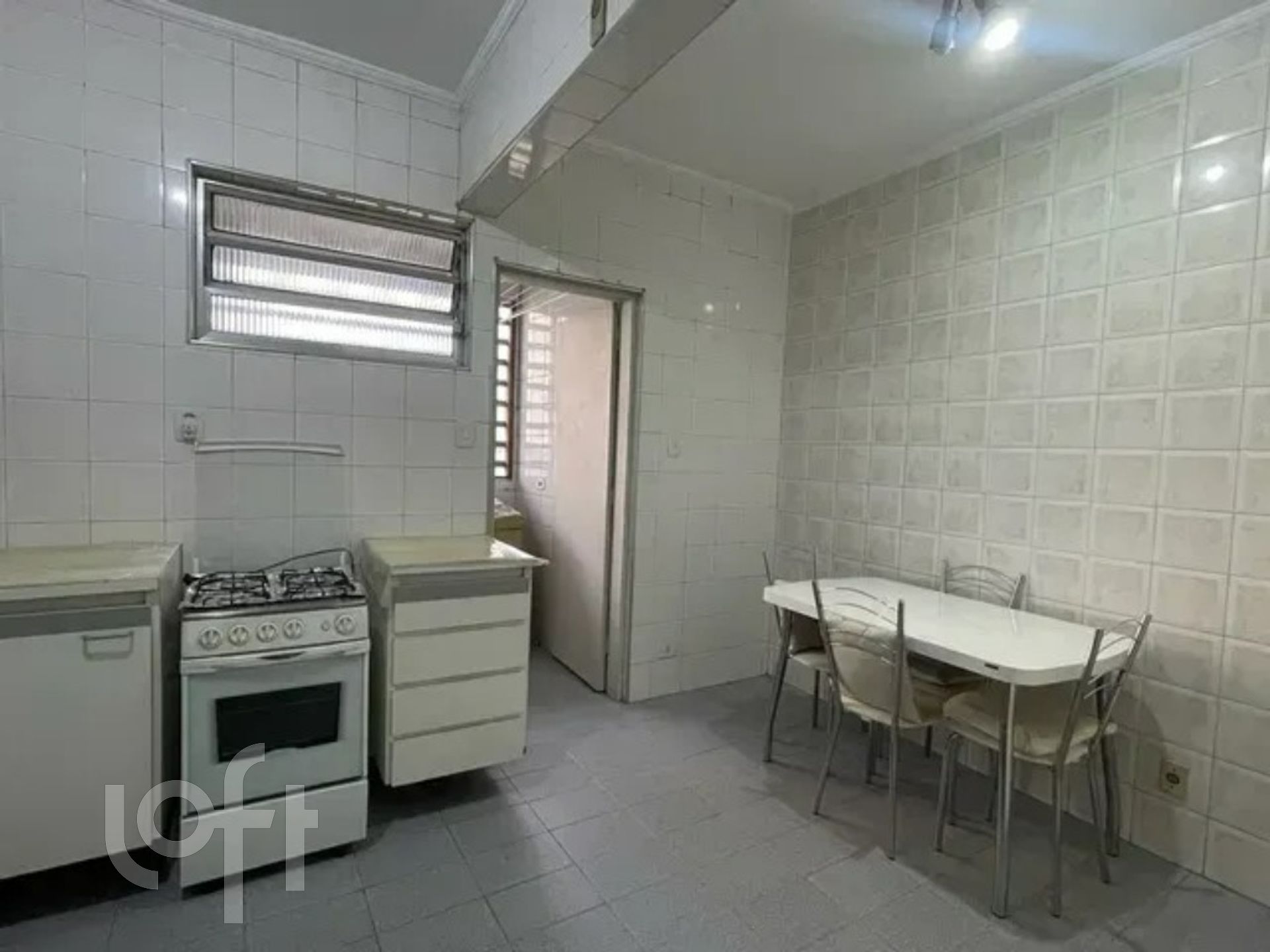 Apartamento à venda com 2 quartos, 140m² - Foto 3