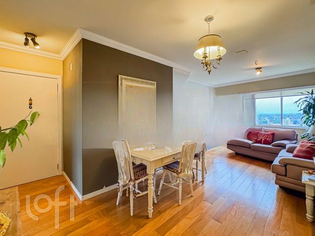 Apartamento com 103m², 3 dormitórios, 1 suíte, 1 vaga, Higienópolis em Porto Alegre