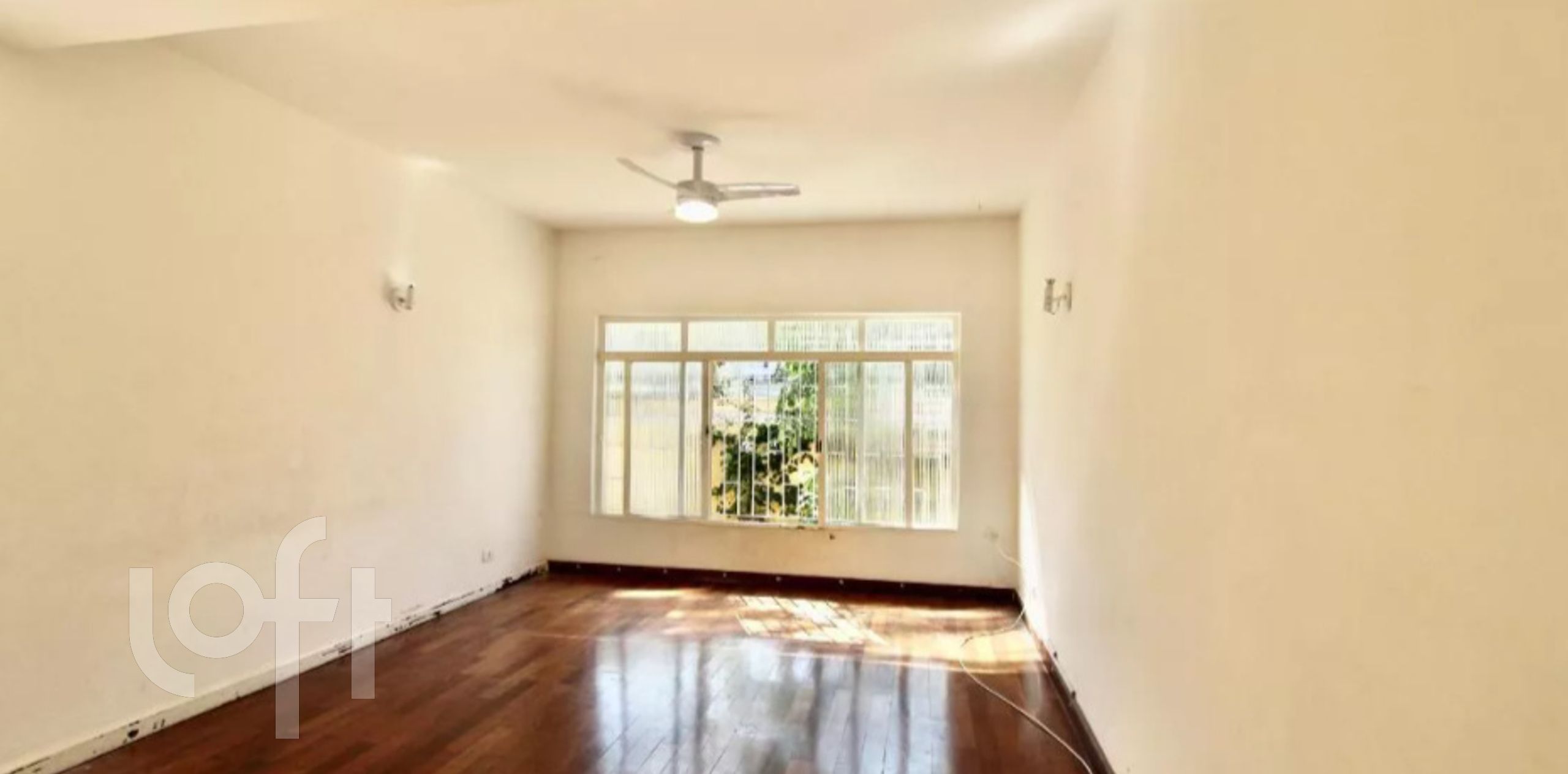 Casa à venda com 4 quartos, 187m² - Foto 1