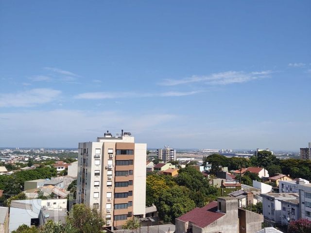 Apartamento com 66m², 2 dormitórios, 1 suíte, 2 vagas, Cristo Redentor em Porto Alegre