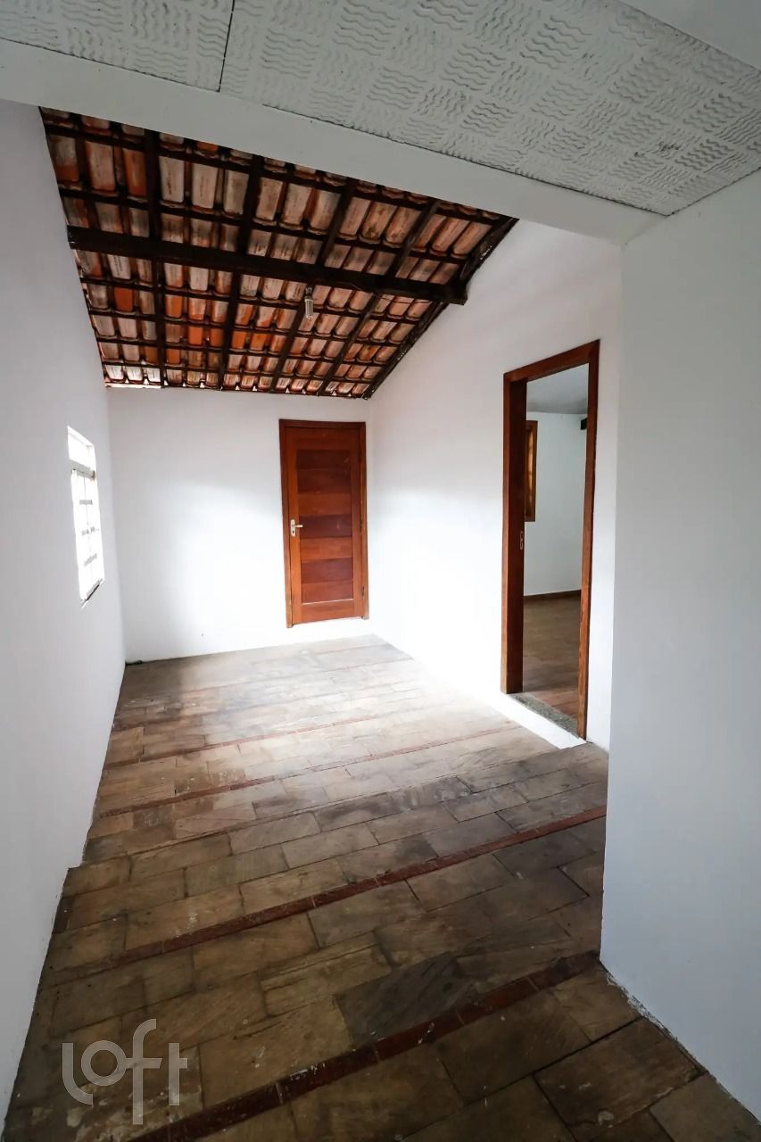 Casa à venda com 4 quartos, 170m² - Foto 5