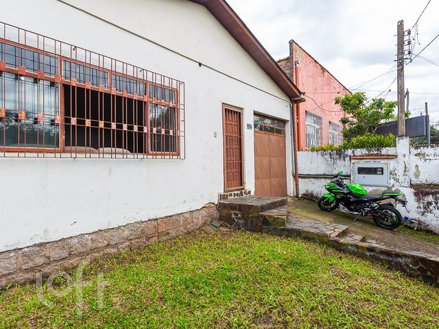 Casa com 100m², 3 dormitórios, 1 vaga, Vila Ipiranga em Porto Alegre