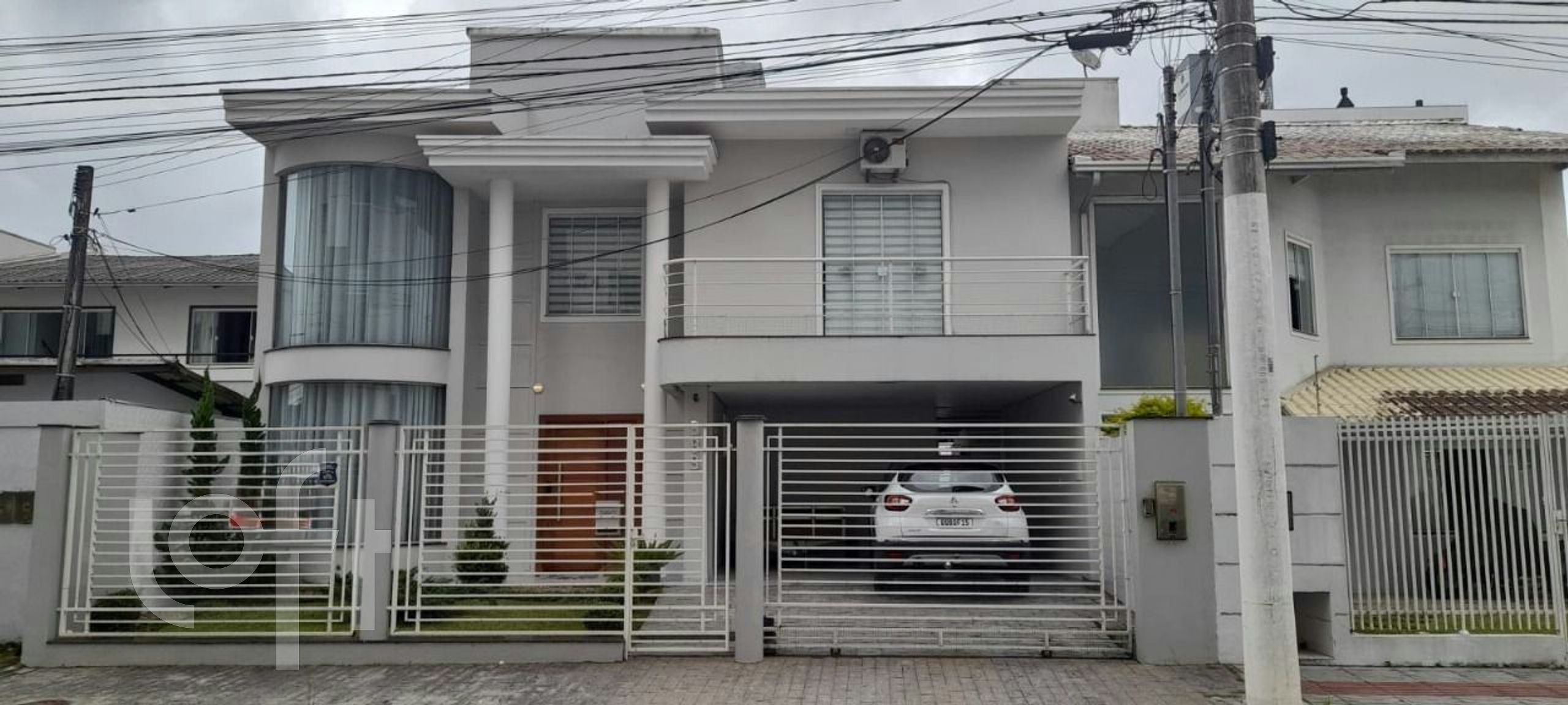 Casa Residencial com 169m², 3 quartos, 1 suíte, 2 garagens, no bairro Sao Judas em Itajaí