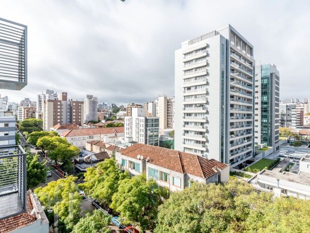 Apartamento com 65m², 2 dormitórios, 1 suíte, 1 vaga, Auxiliadora em Porto Alegre