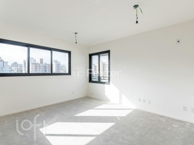 Apartamento com 65m², 2 dormitórios, 1 suíte, 1 vaga, Auxiliadora em Porto Alegre