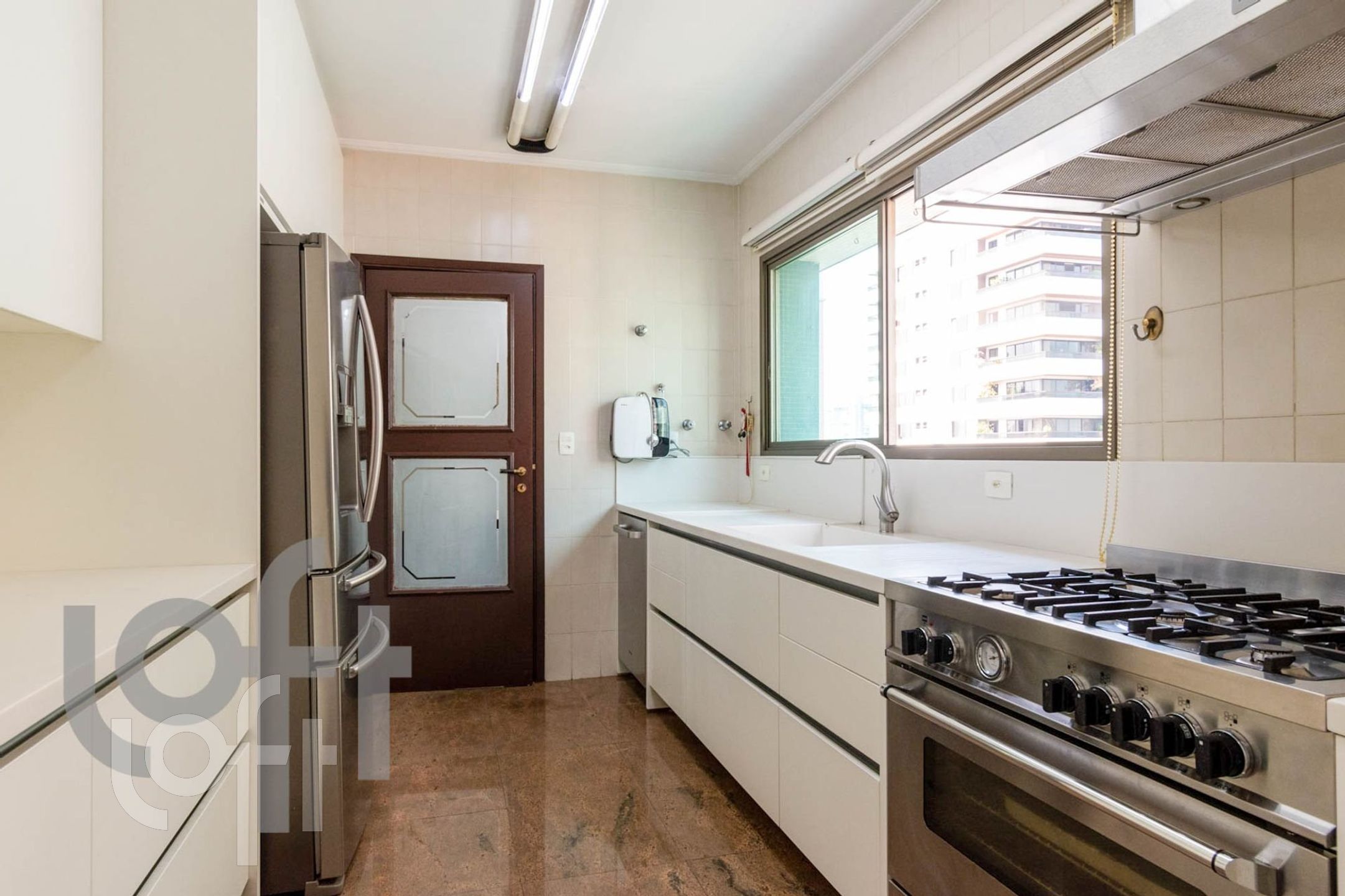 Apartamento à venda com 4 quartos, 250m² - Foto 27