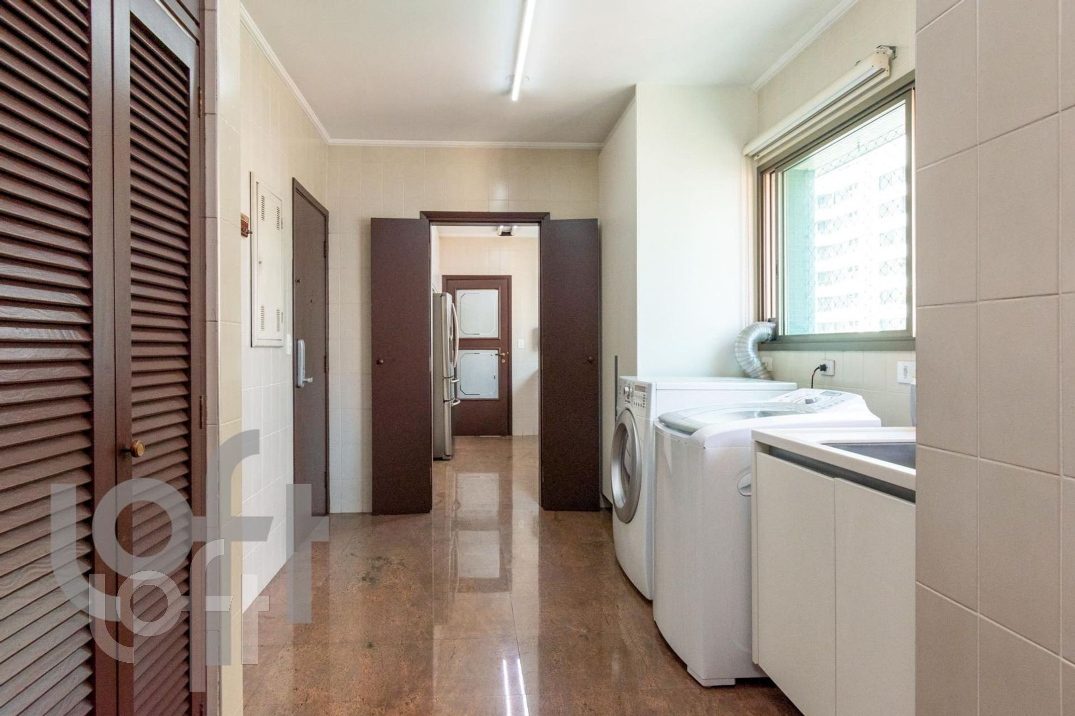 Apartamento à venda com 4 quartos, 250m² - Foto 34