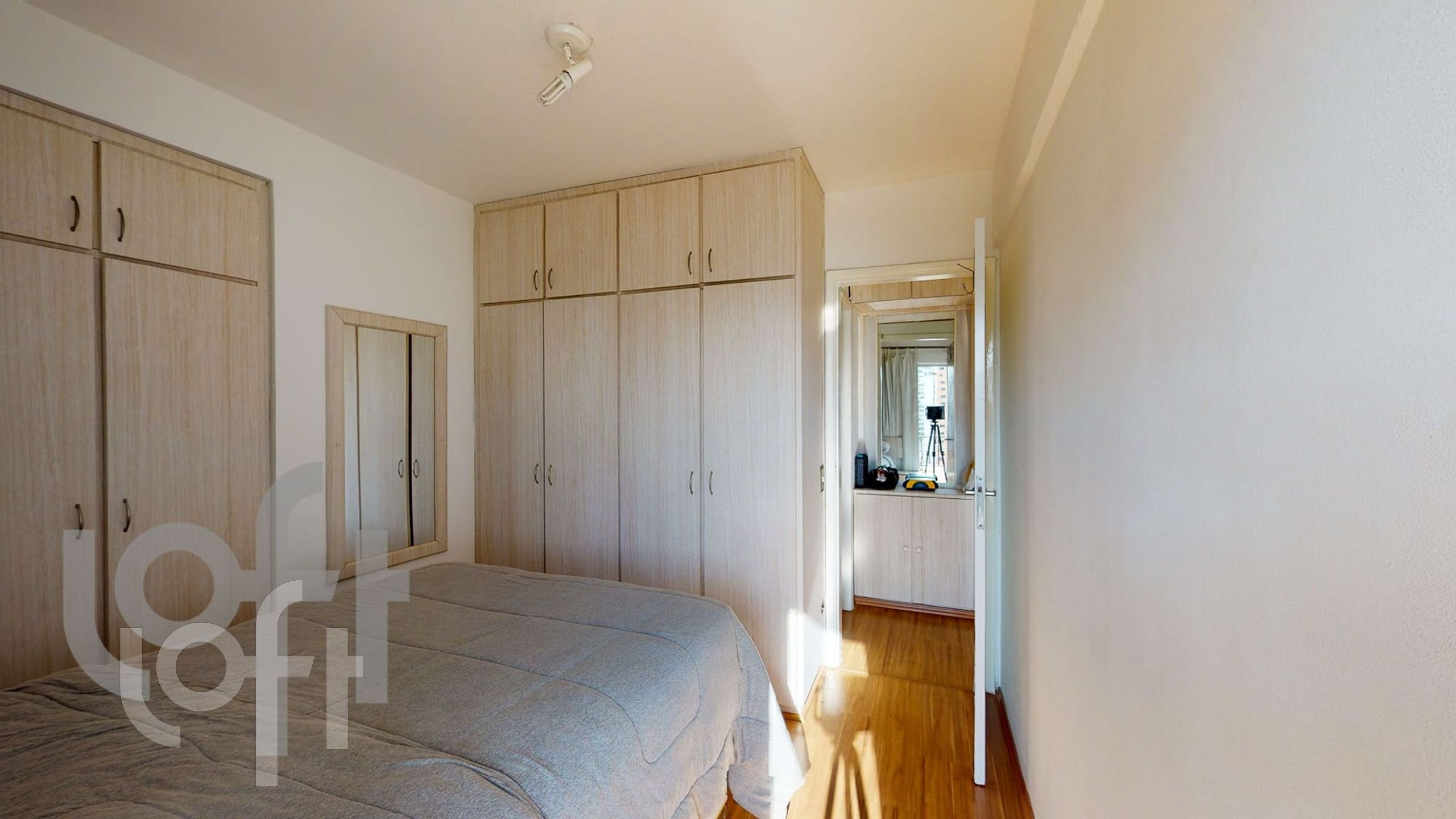 Apartamento à venda com 1 quarto, 40m² - Foto 2